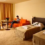 호텔 Elbrus & Wellness 3*