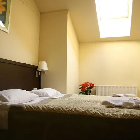 Hotel Elbrus & Wellness 3*