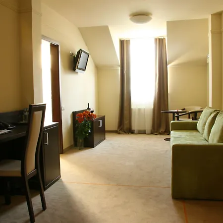 Elbrus & Wellness Hotel 3*