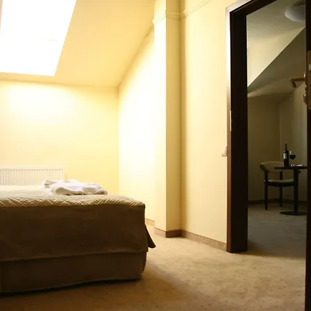 Отель Elbrus Spa & Wellness Щирк