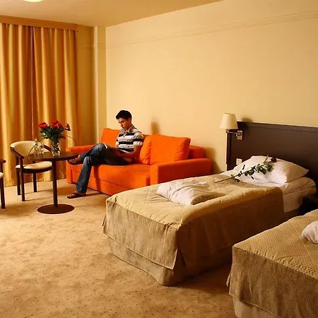 Готель Elbrus & Wellness 3*