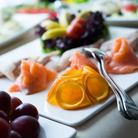 Hotel Elbrus & Wellness 3*