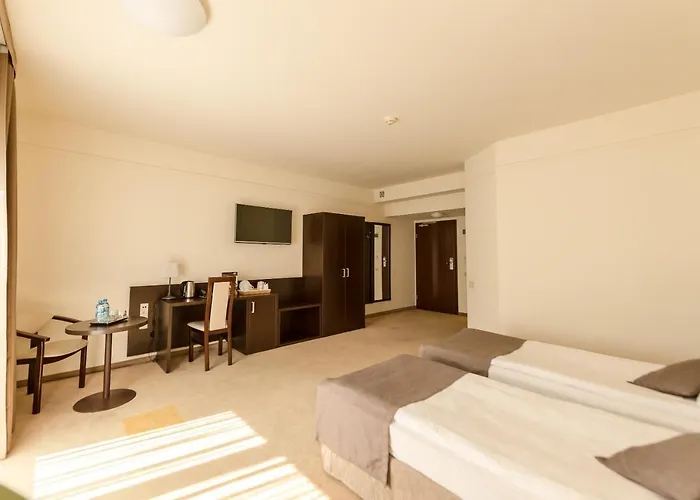 Hotel Elbrus & Wellness 3*