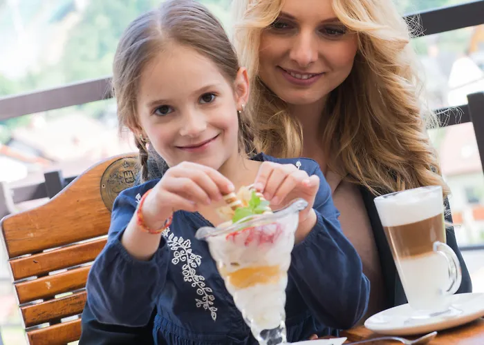 Elbrus & Wellness Hotel 3*