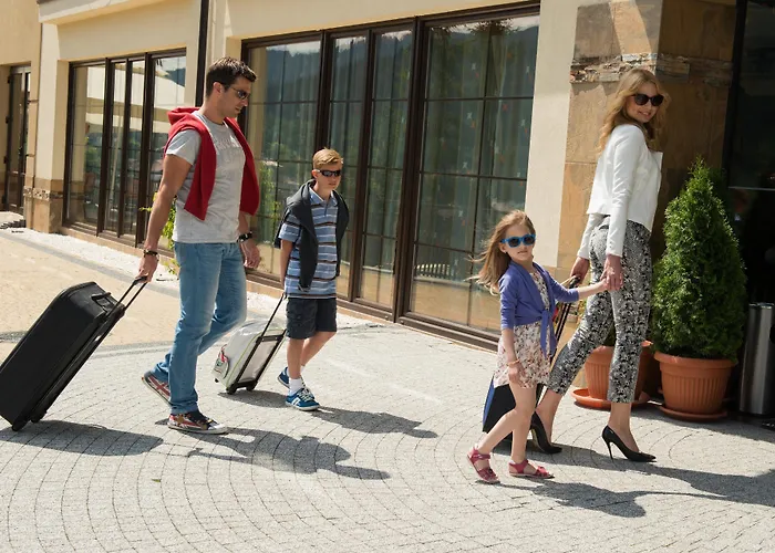 Elbrus & Wellness Hotel 3*